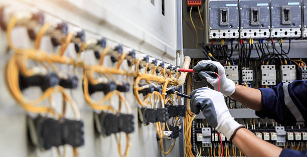 Professional Lighting Installation technician working in Bull Run Mountain Estates, VA